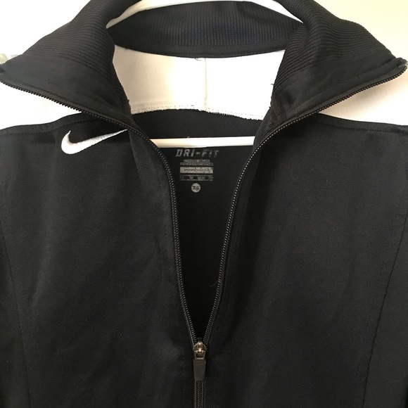 Nike Dri Fit Jacket - Picture 3 of 6
